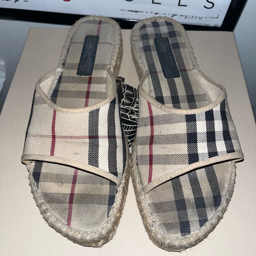 Burberry Plaid Sandals - Beige and Black